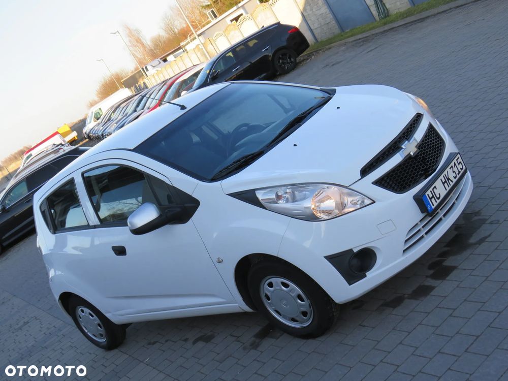 Chevrolet Spark 1.0 + - 8
