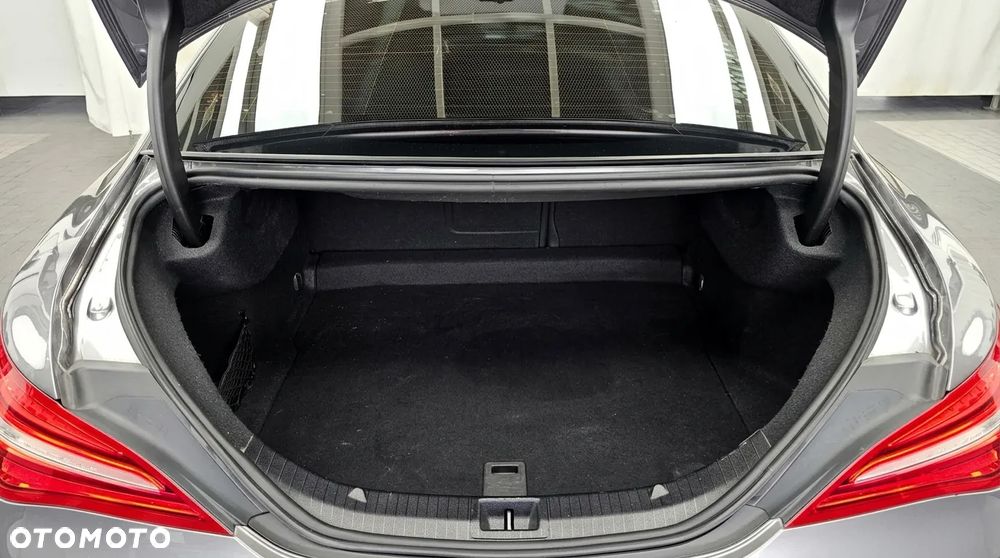 Mercedes-Benz CLA 250 4Matic 7G-DCT AMG Line - 18