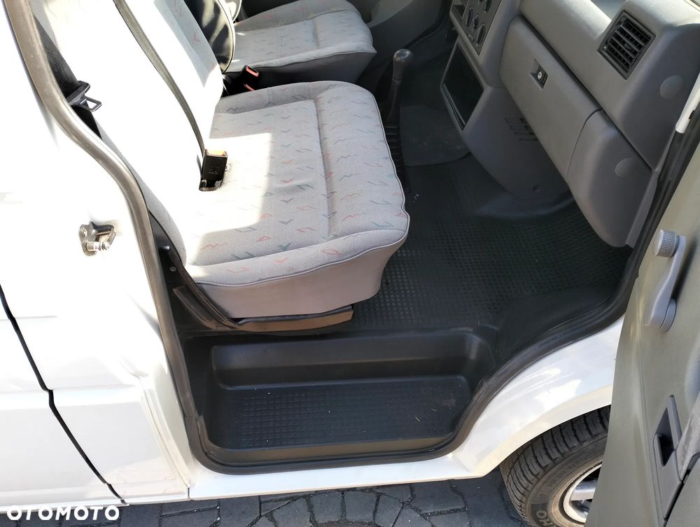 Volkswagen Transporter - 15