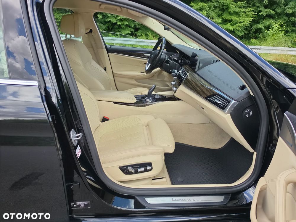 BMW Seria 5 520d Luxury Line - 23