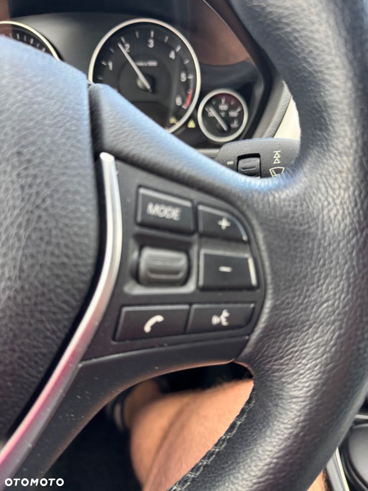 BMW Seria 3 318d Luxury Line EU6 - 21