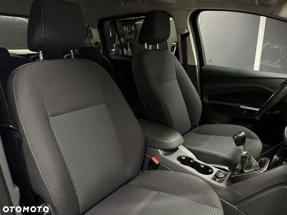 Ford Grand C-MAX - 10