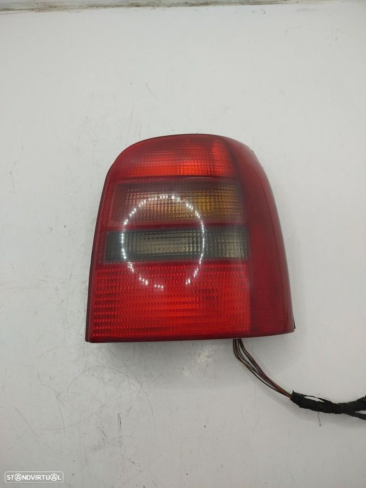 Farolim Stop Dto Audi A4 Avant (8D5, B5) - 3