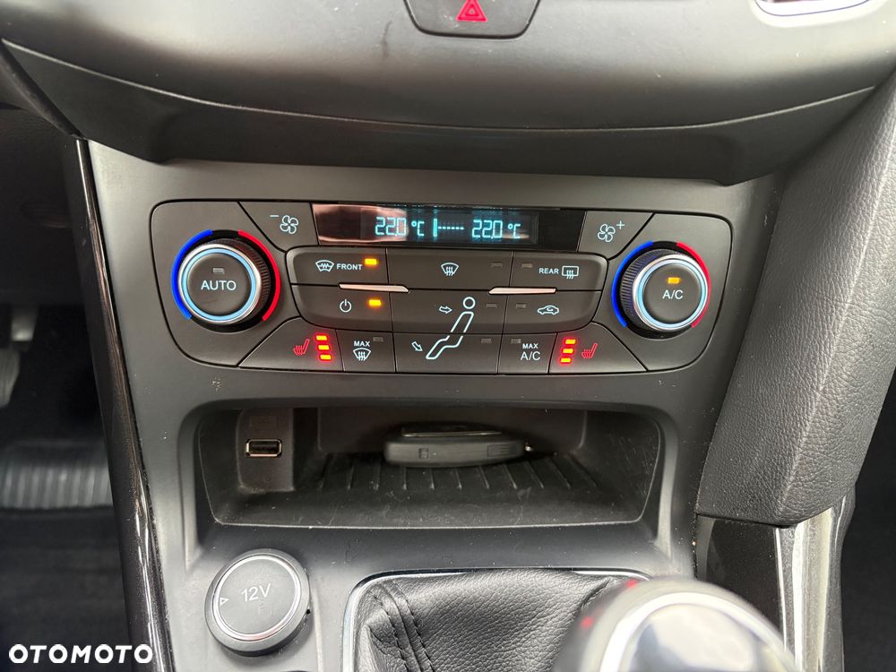 Ford Focus 1.0 EcoBoost Titanium - 21