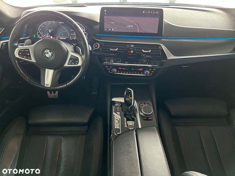 BMW Seria 5 520e M Sport sport - 25