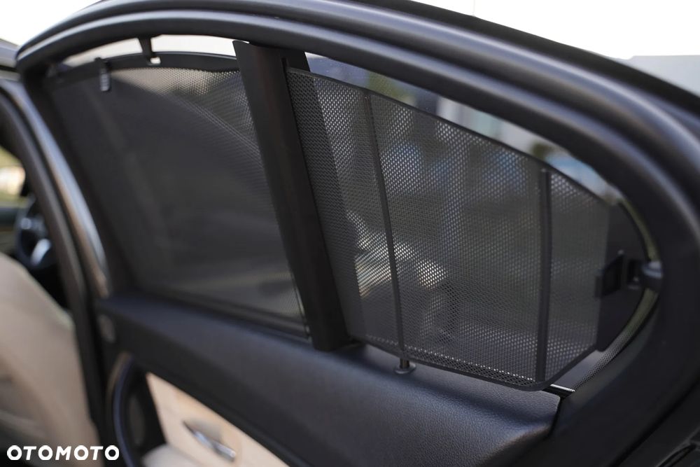 BMW Seria 3 335i Sport-Aut Sport Line - 29