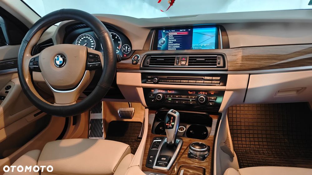 BMW Seria 5 525d xDrive Modern Line - 25