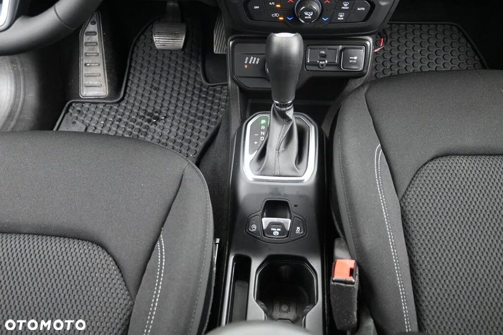 Jeep Renegade 1.3 GSE T4 Turbo Limited FWD S&S - 12
