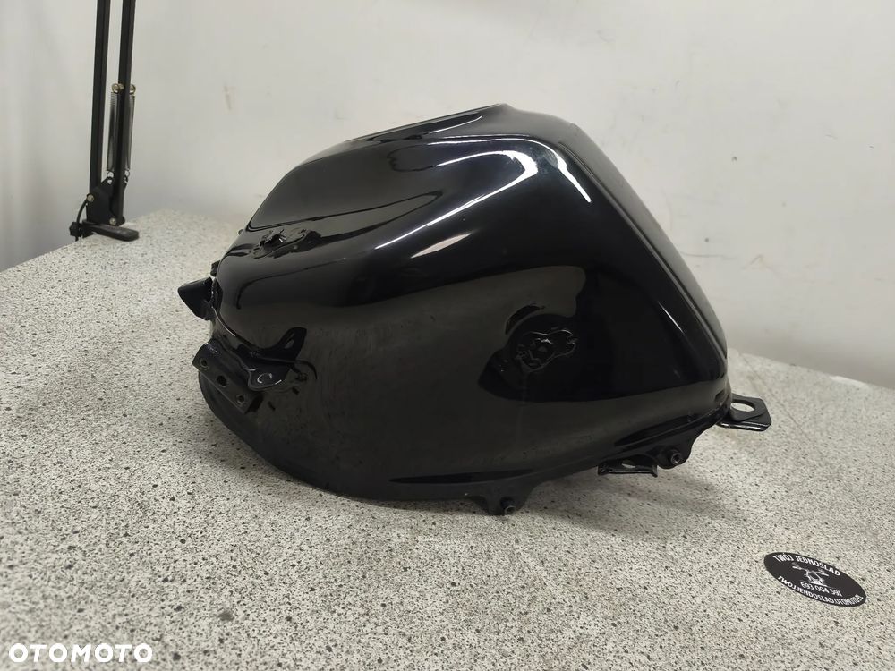 Bak, zbiornik paliwa KTM 125 Duke - 21