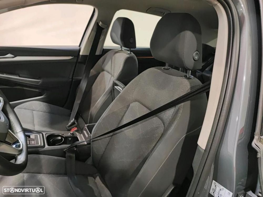 VW Golf 2.0 TDI Life DSG - 4