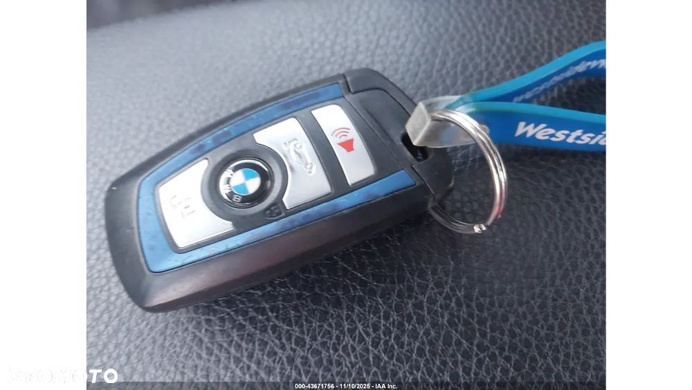 BMW Seria 3 340i xDrive M Sport - 14