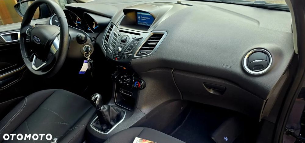 Ford Fiesta 1.0 Champions Edition - 14