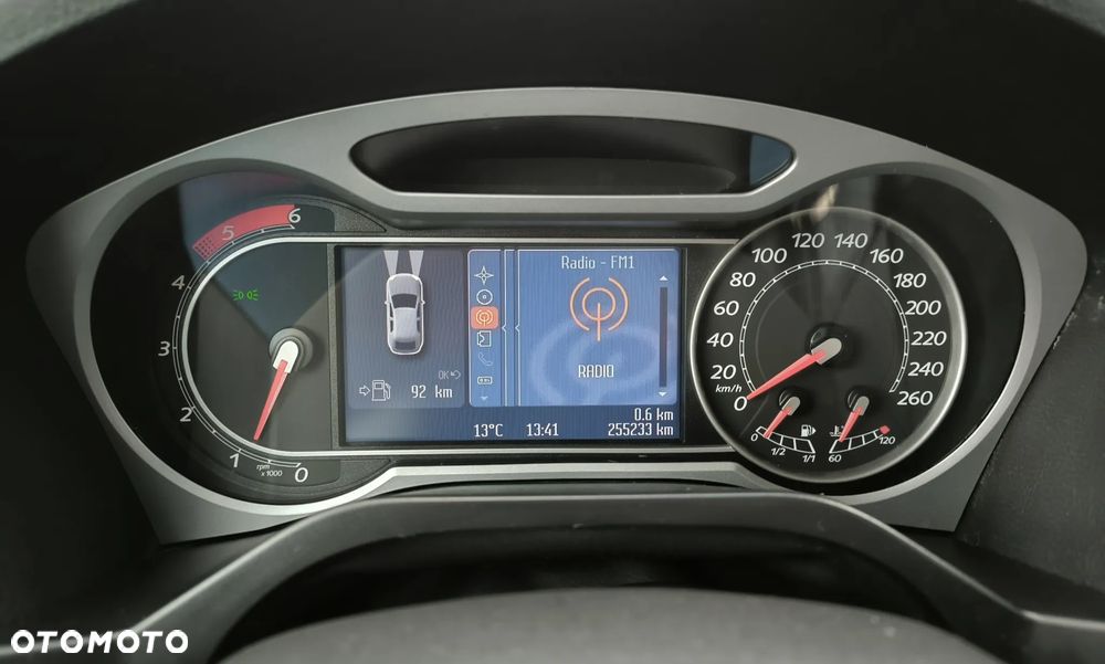 Ford Galaxy 2.0 TDCi Titanium - 24