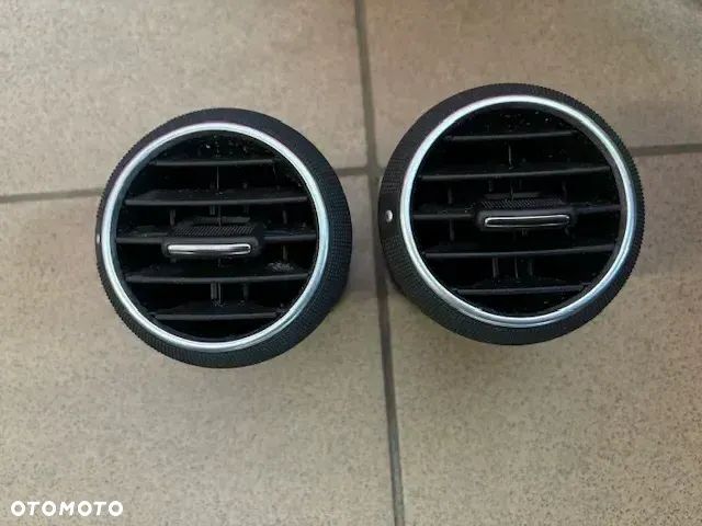 KRATKA KRATKI NAWIEWU AUDI A3 8P 8P0820901D 8P0820901A - 1