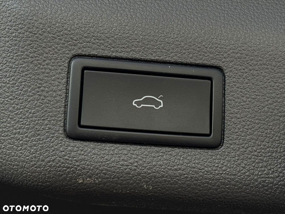 Volkswagen Multivan 2.0 TSI L2 Life DSG - 35
