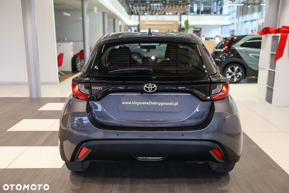 Toyota Yaris - 5