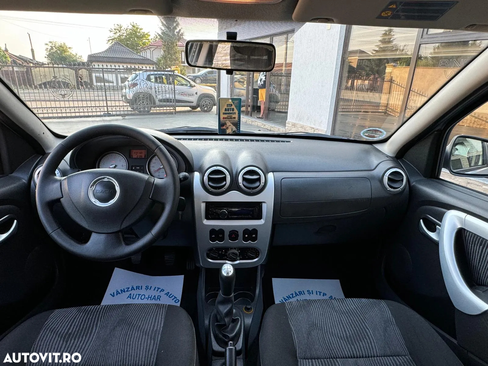 Dacia Sandero 1.6 MPI Laureate - 6