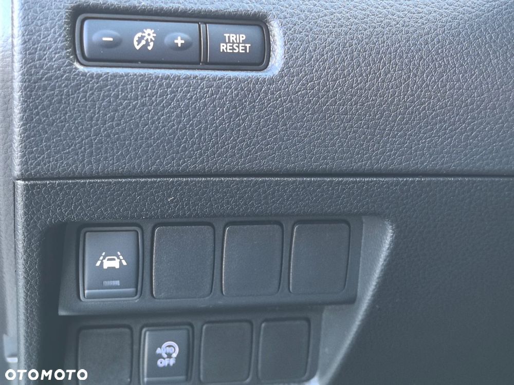Nissan Qashqai 1.6 DIG-T N-Connecta - 35