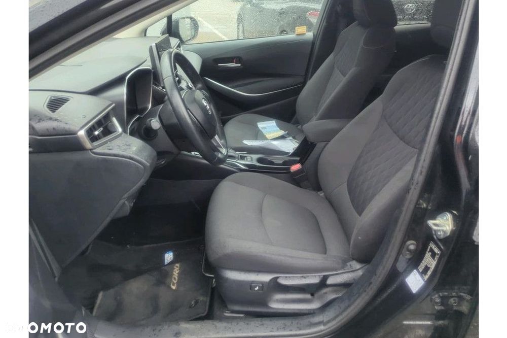 Toyota Corolla - 5