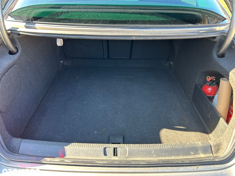 Volkswagen Passat 2.0 TDI DPF 4Mot Sportline - 14