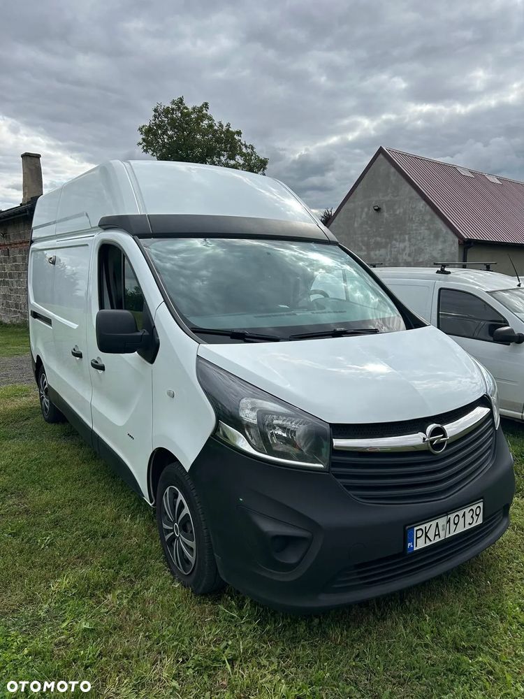 Opel Vivaro - 1