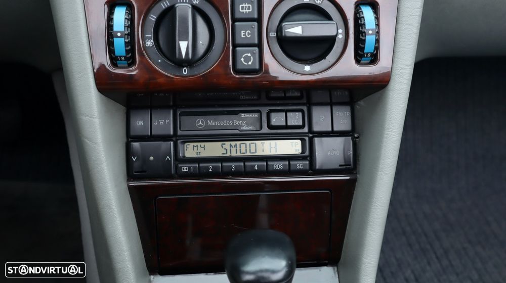 Mercedes-Benz E 220 - 52