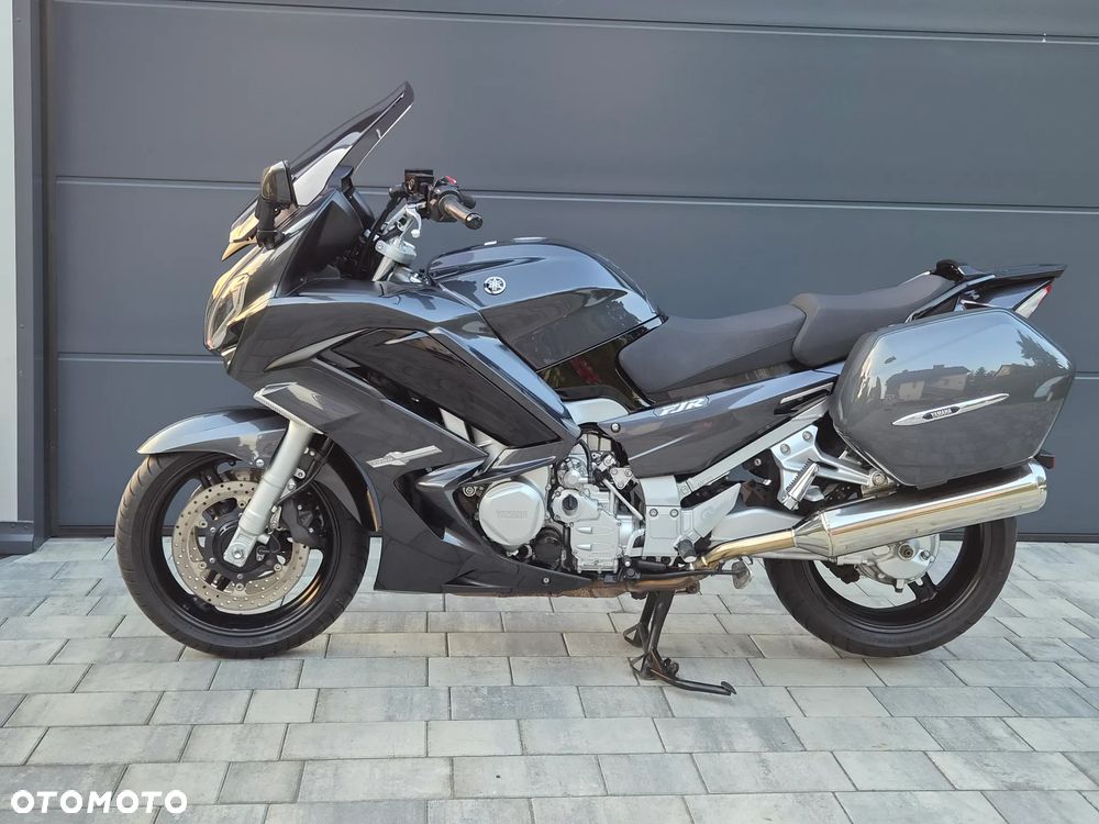 Yamaha FJR - 24