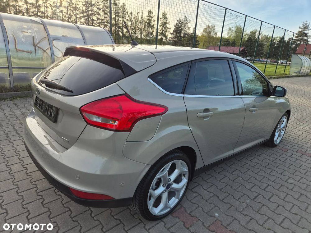 Ford Focus 1.0 EcoBoost STart-Stopp-System TITANIUM - 11