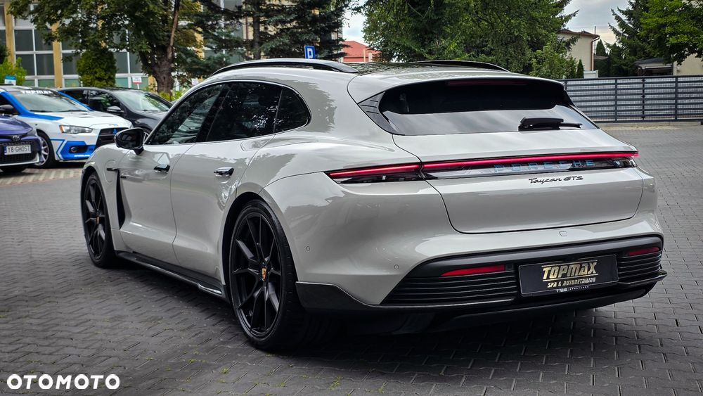 Porsche Taycan GTS - 4