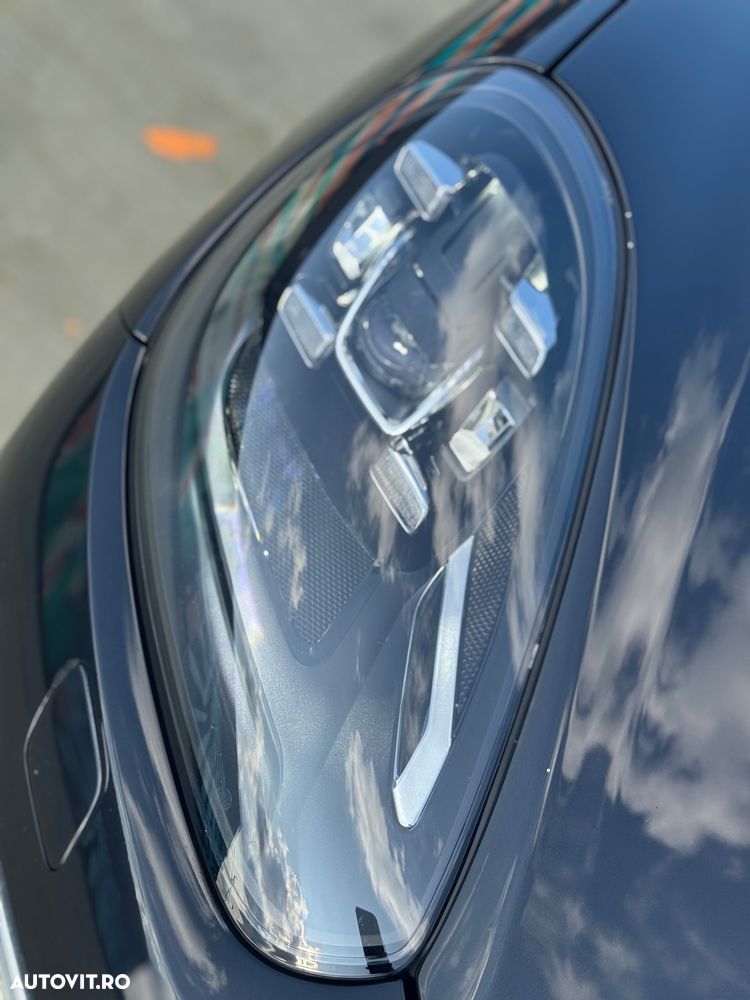 Porsche Cayenne - 25