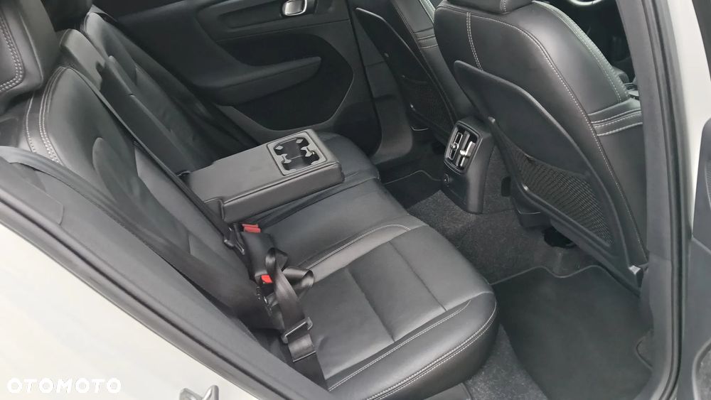 Volvo XC 40 T5 Recharge DKG Ultimate Bright - 17