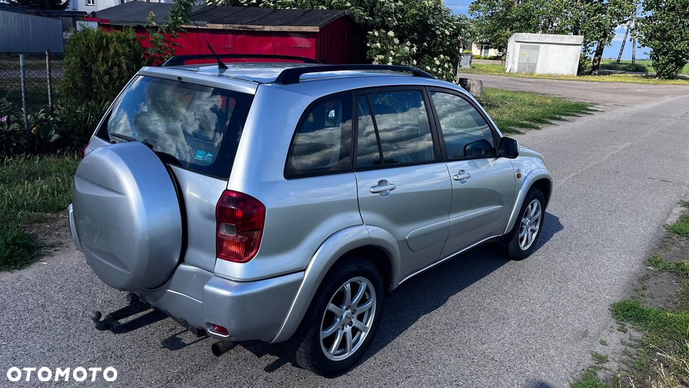 Toyota RAV4 2.0 D-4D 4x4 - 3