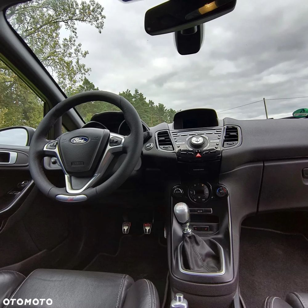 Ford Fiesta ST - 9