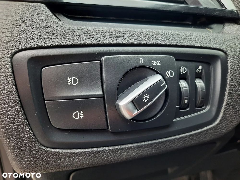 BMW X1 xDrive20i - 25