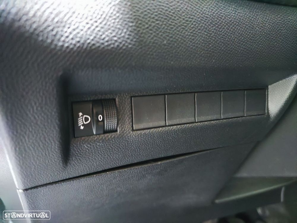 Peugeot 2008 1.2 PureTech Style - 11