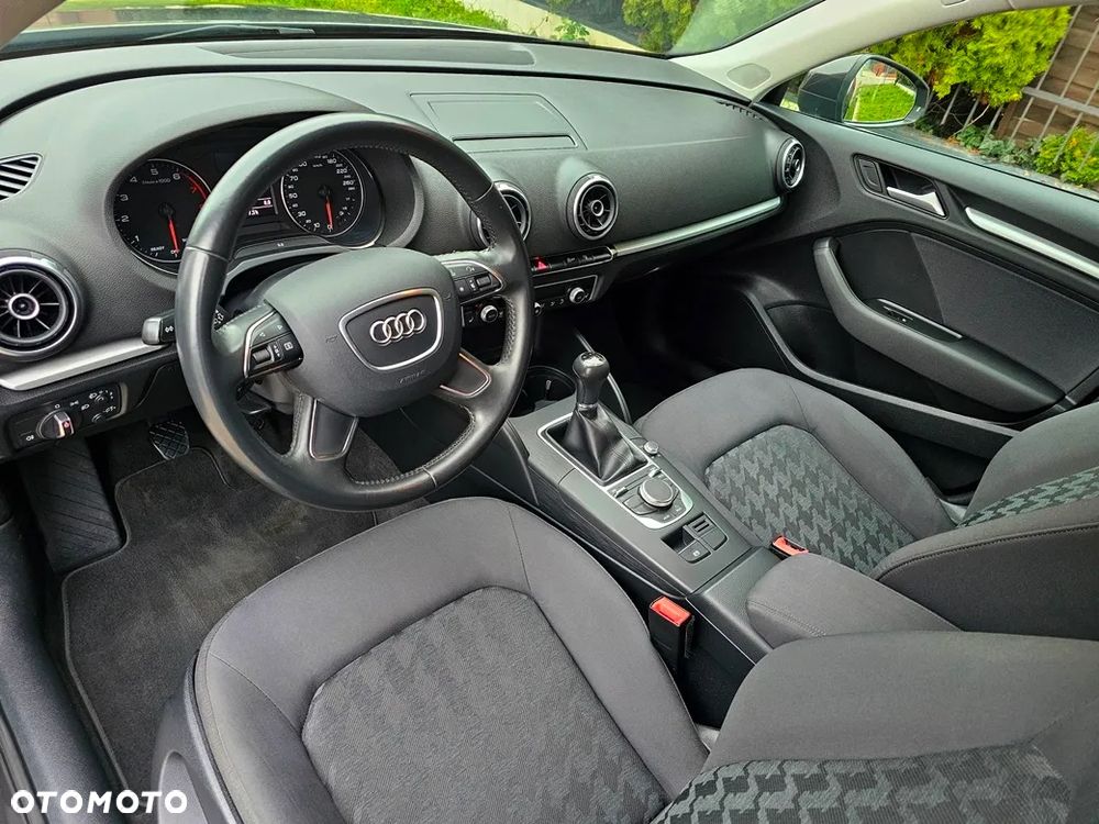 Audi A3 Sportback - 13