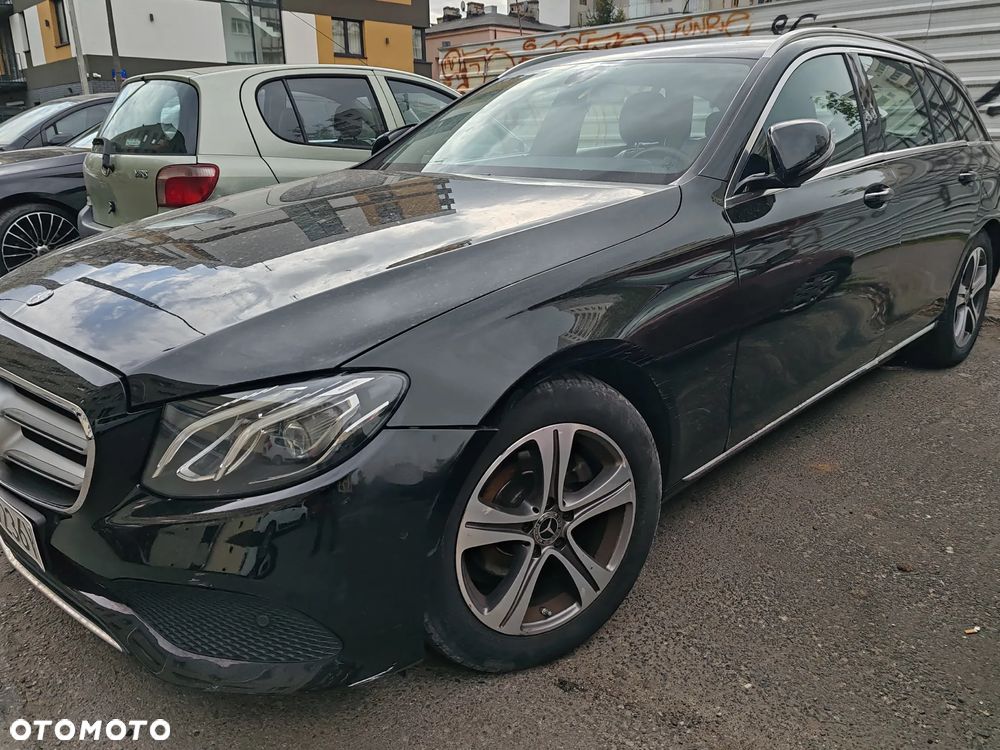 Mercedes-Benz Klasa E 220 d 9G-TRONIC Avantgarde - 2