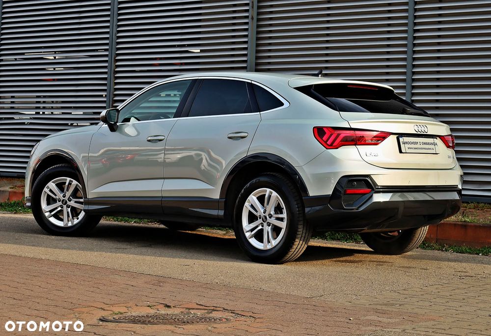 Audi Q3 Sportback - 9