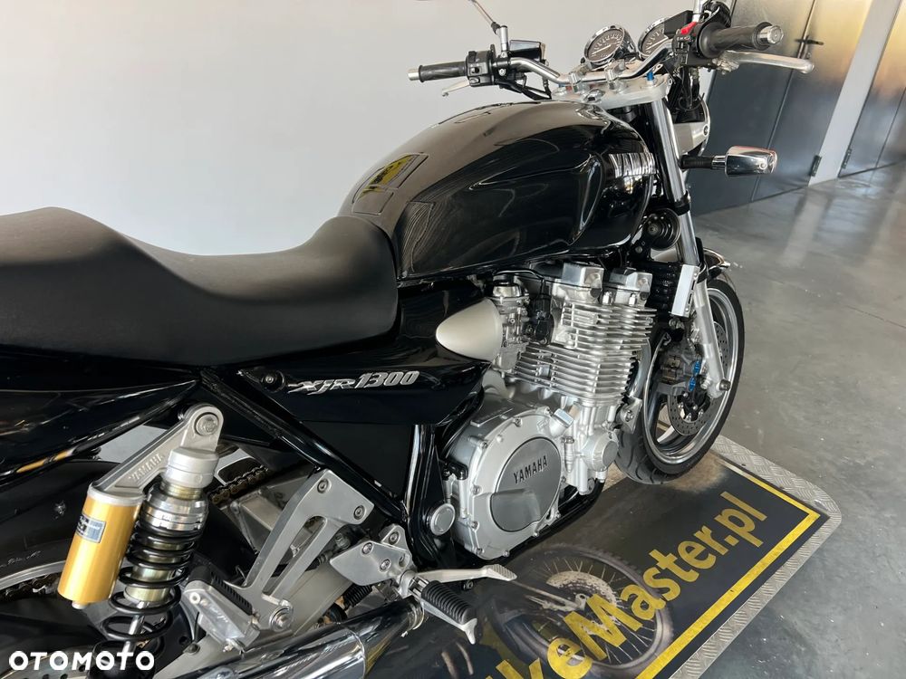 Yamaha XJR - 31
