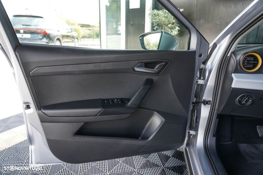 SEAT Arona 1.0 TSI Style DSG - 34
