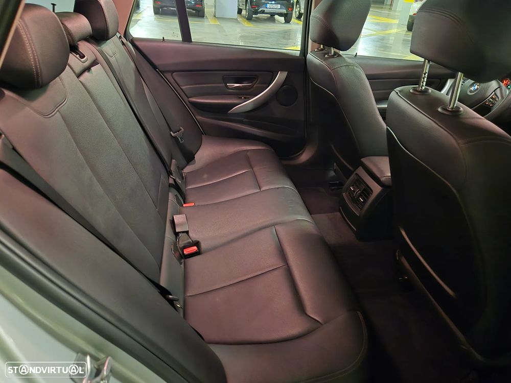 BMW 320 d EfficientDynamics Line Modern Auto - 42