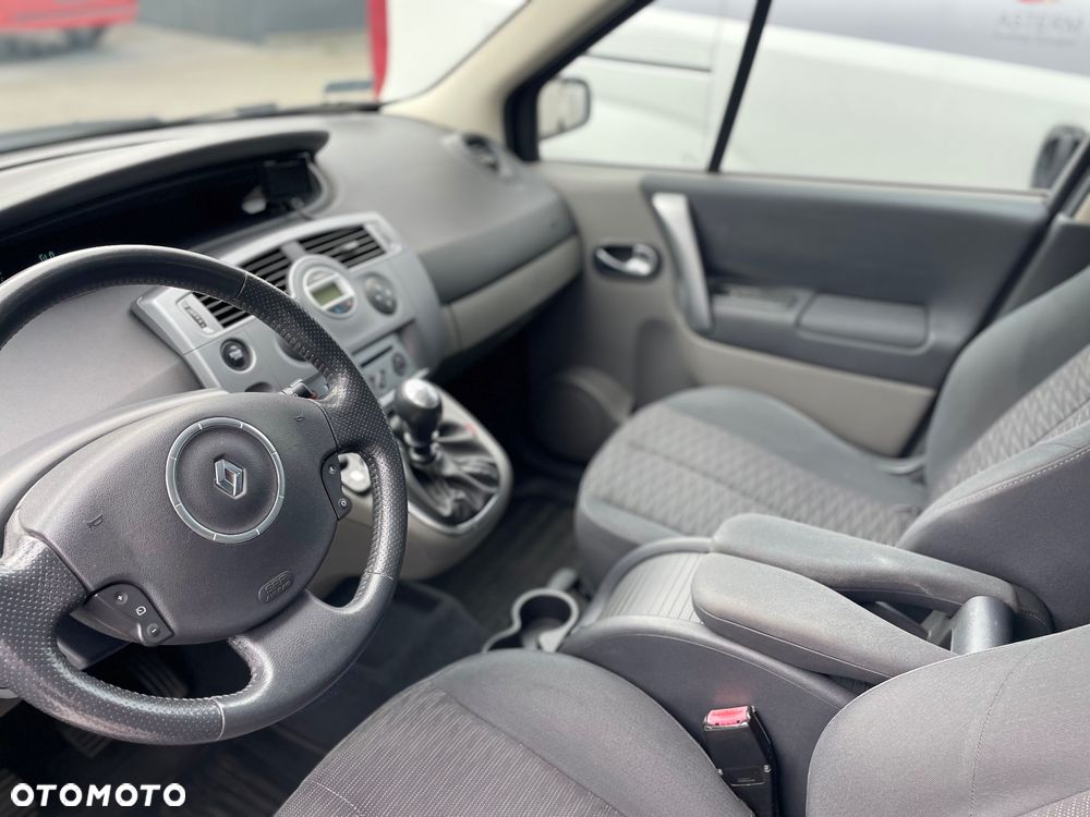 Renault Scenic 1.9 dCi Confort Authentique - 6
