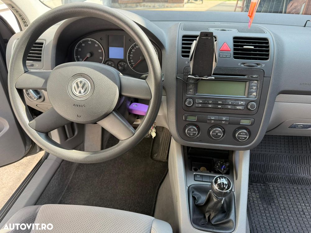 Volkswagen Golf - 16