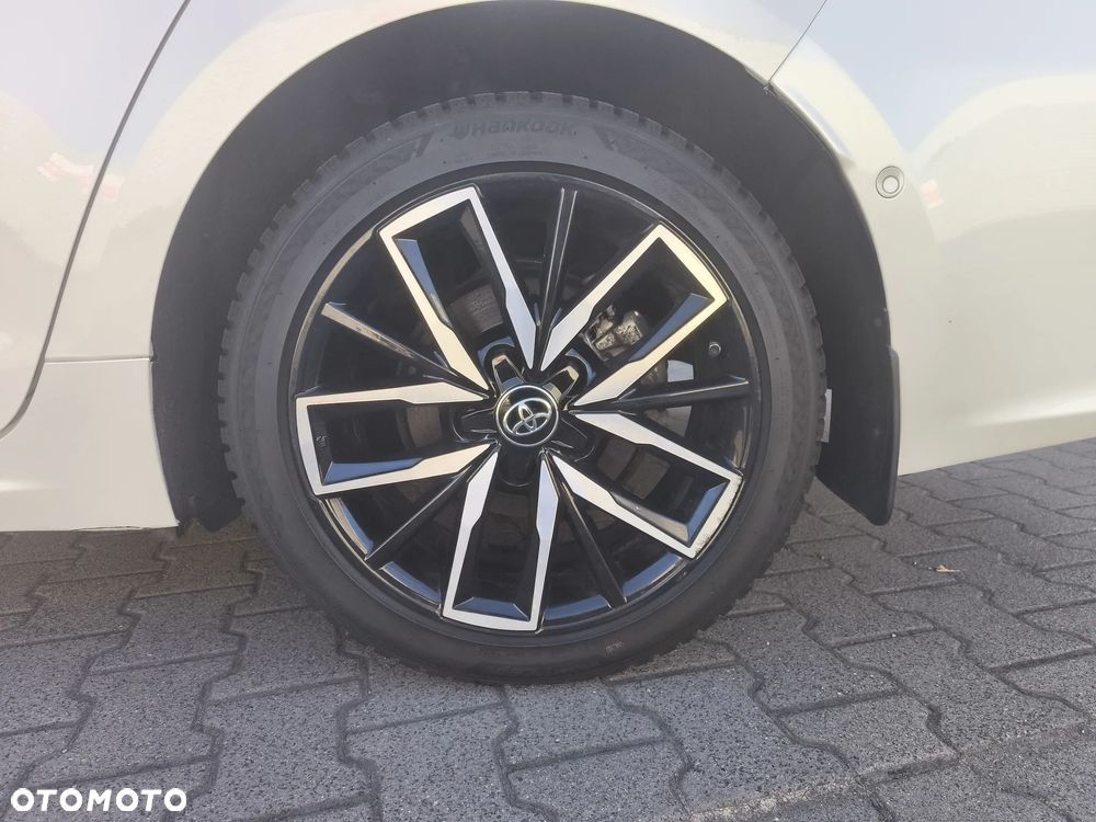Toyota Corolla 1.8 Hybrid Executive - 17
