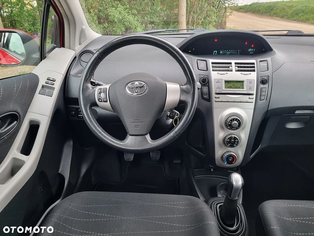 Toyota Yaris 1.3 Sol - 10