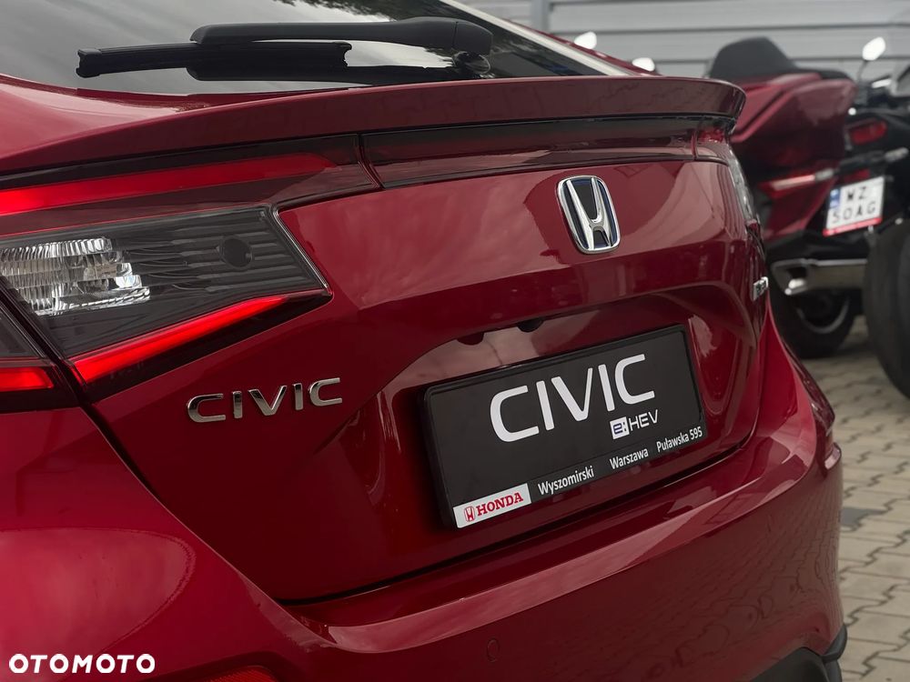 Honda Civic 2.0 i-MMD Advance BSI CVT - 12