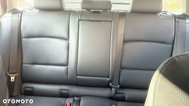 BMW Seria 5 520d Luxury Line - 25