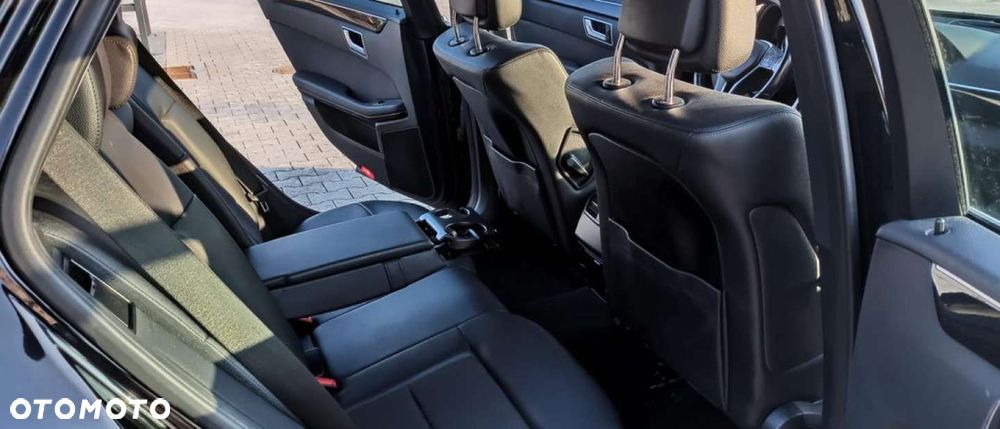 Mercedes-Benz Klasa E 250 CDI DPF BlueEFFICIENCY 7G-TRONIC Elegance - 35