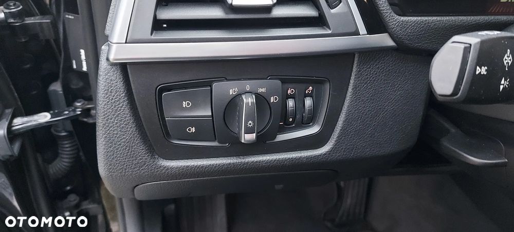 BMW Seria 3 320i GPF Sport Line Shadow - 32