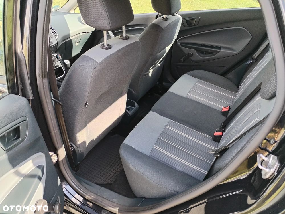 Ford Fiesta - 23